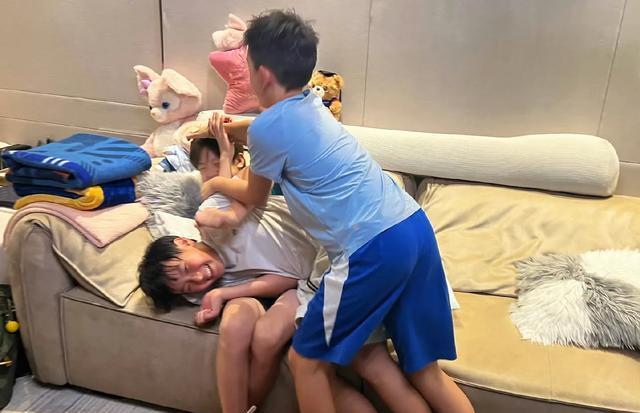 cn, 爸爸去哪儿, 对镜头放电