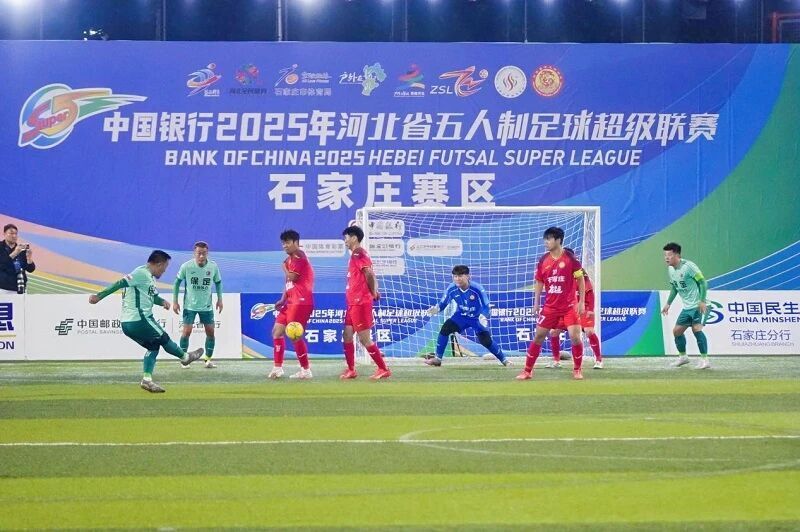 的足球小游 的足球小游