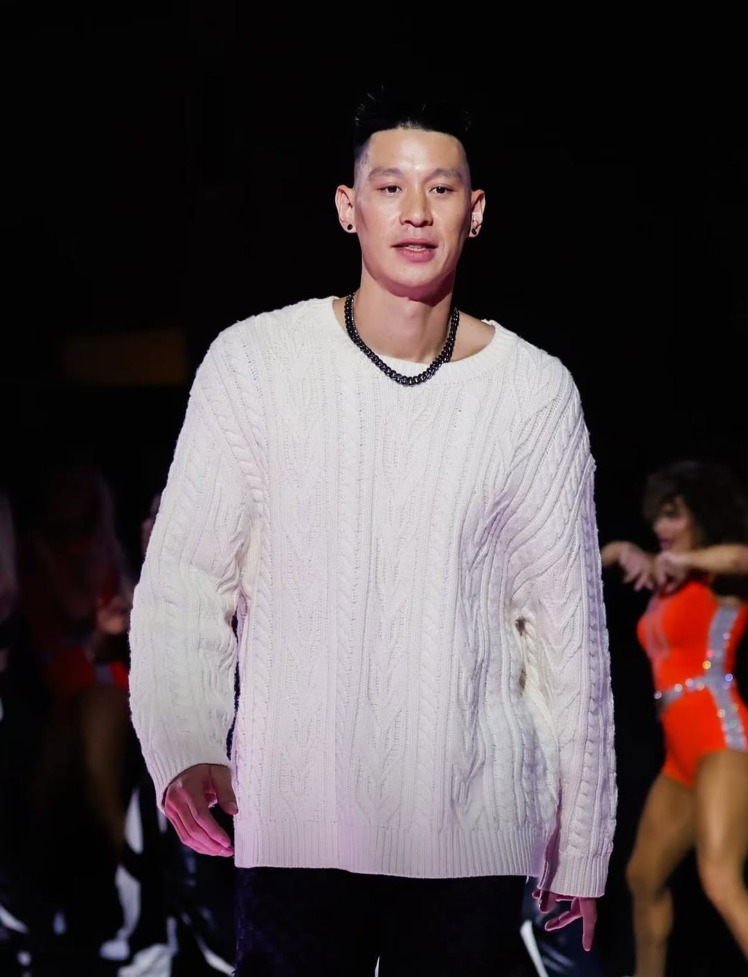 出镜, AA, 曾凡博等人