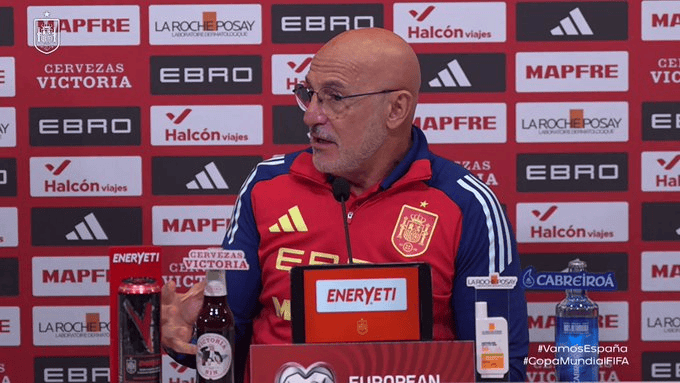 拉波尔特重, 孤立无援吗, 队主教练德 拉波尔特重, 孤立无援吗, 队主教练德